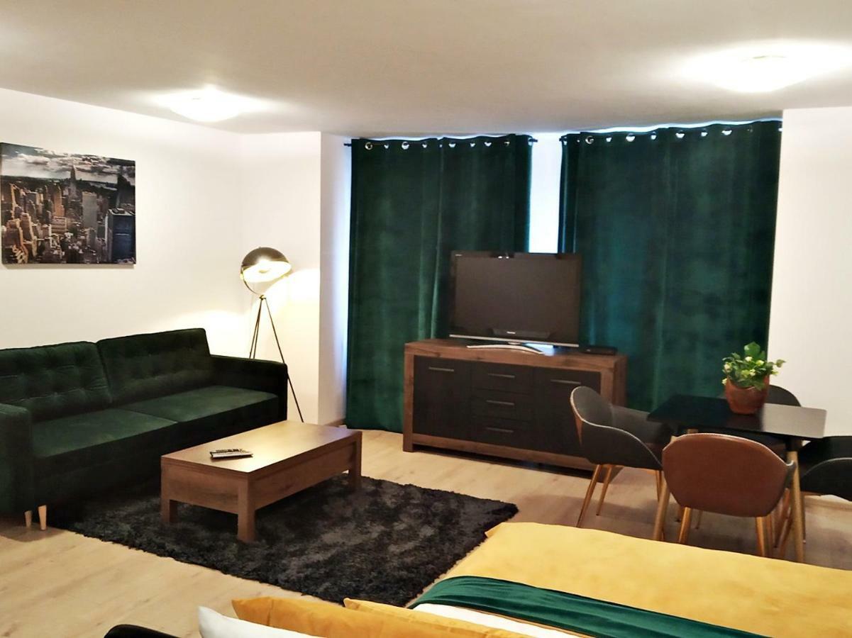 Downtown Studio Apartment Zielona Góra Exterior foto
