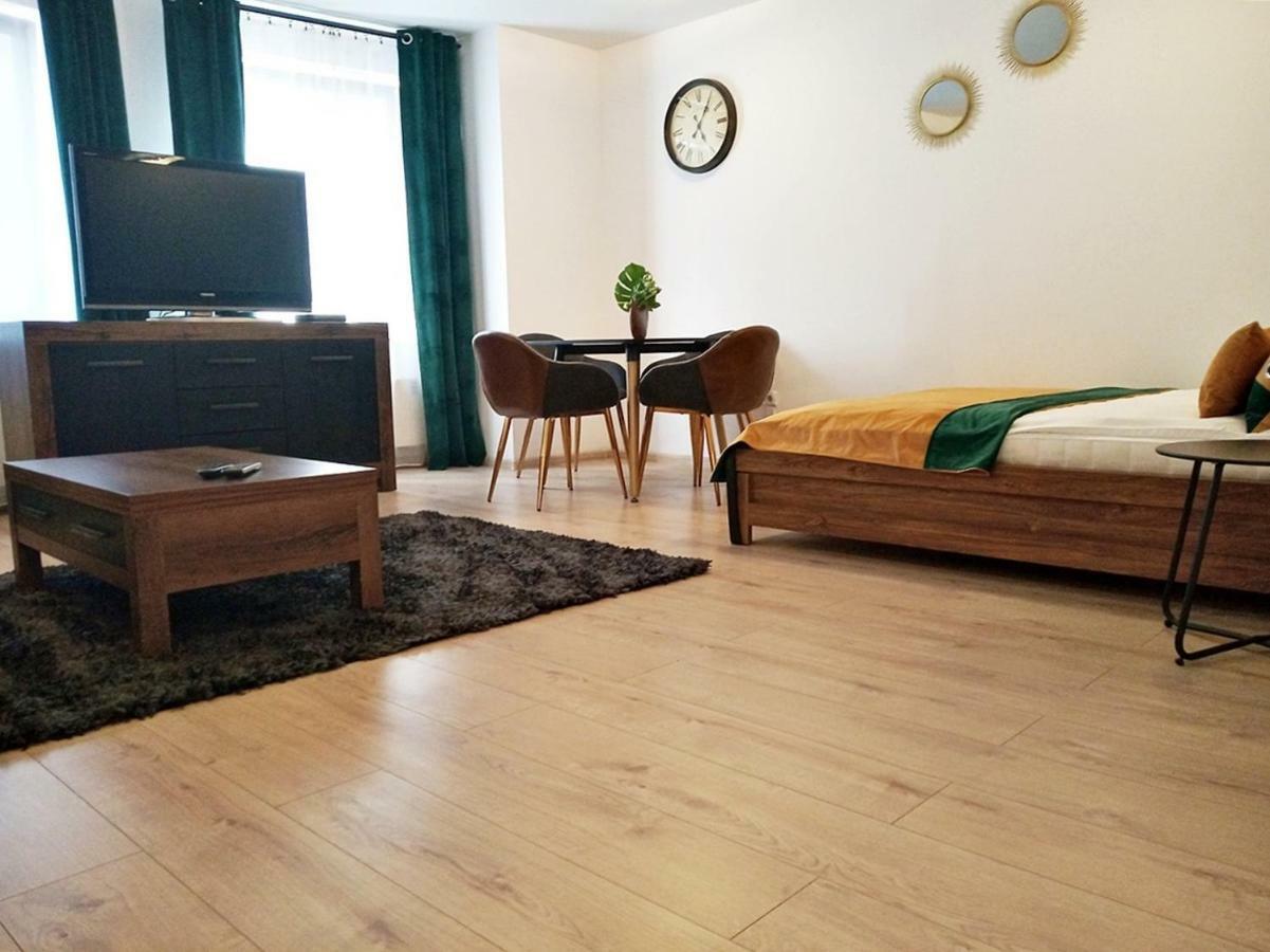 Downtown Studio Apartment Zielona Góra Exterior foto